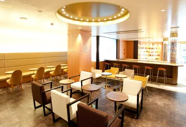 リンツ ショコラ カフェ 吉祥寺店　内観