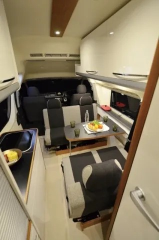 内装の高級化が進む人気のバンコン