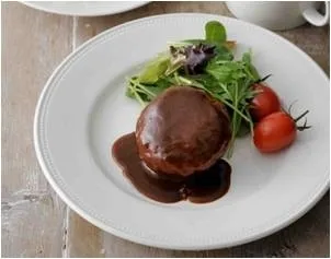 ティーンが特別な日に食べたい晩ご飯のおかず1位は「ハンバーグ」！