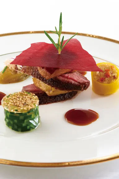 プルニエ　フォワ・グラと鴨のミルフィーユ仕立て