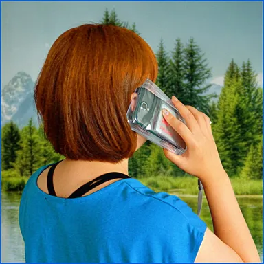 ケースに入れて通話も可能