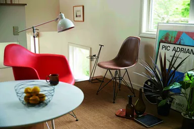 イームズウッドシェルチェア DWSR