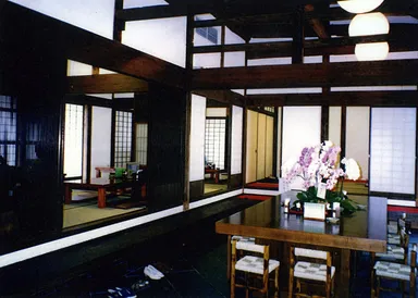 『味処 丸尾原』内観