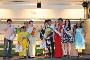 国際色豊かな織姫コンテスト(昨年の様子)