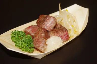 「牛肉サミット2013」1位　味わい尽くそうA5松阪牛まるごとステーキ
