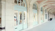 2013年オープン マレ地区のPlace des Vosgesにある店舗