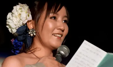 花嫁の手紙シーンの演出として日本全国を感動に包んでいます