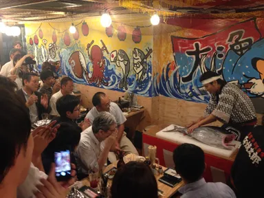 マグロ解体ショー1