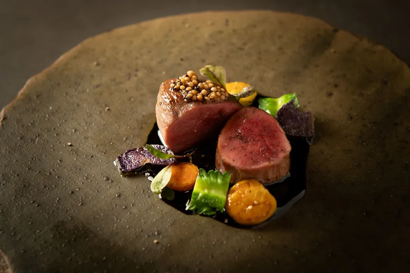 八ヶ岳産鹿肉の炭火焼き