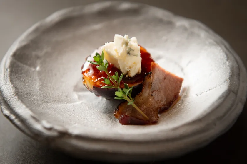 猪肉ベーコンとイチジクのキャラメリゼ ブルーチーズ添え
