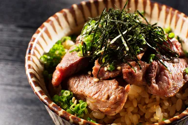 まぐろホホ肉炙り丼イメージ
