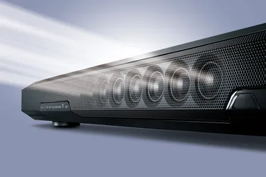 8個のビームスピーカーがリアルサラウンドを実現