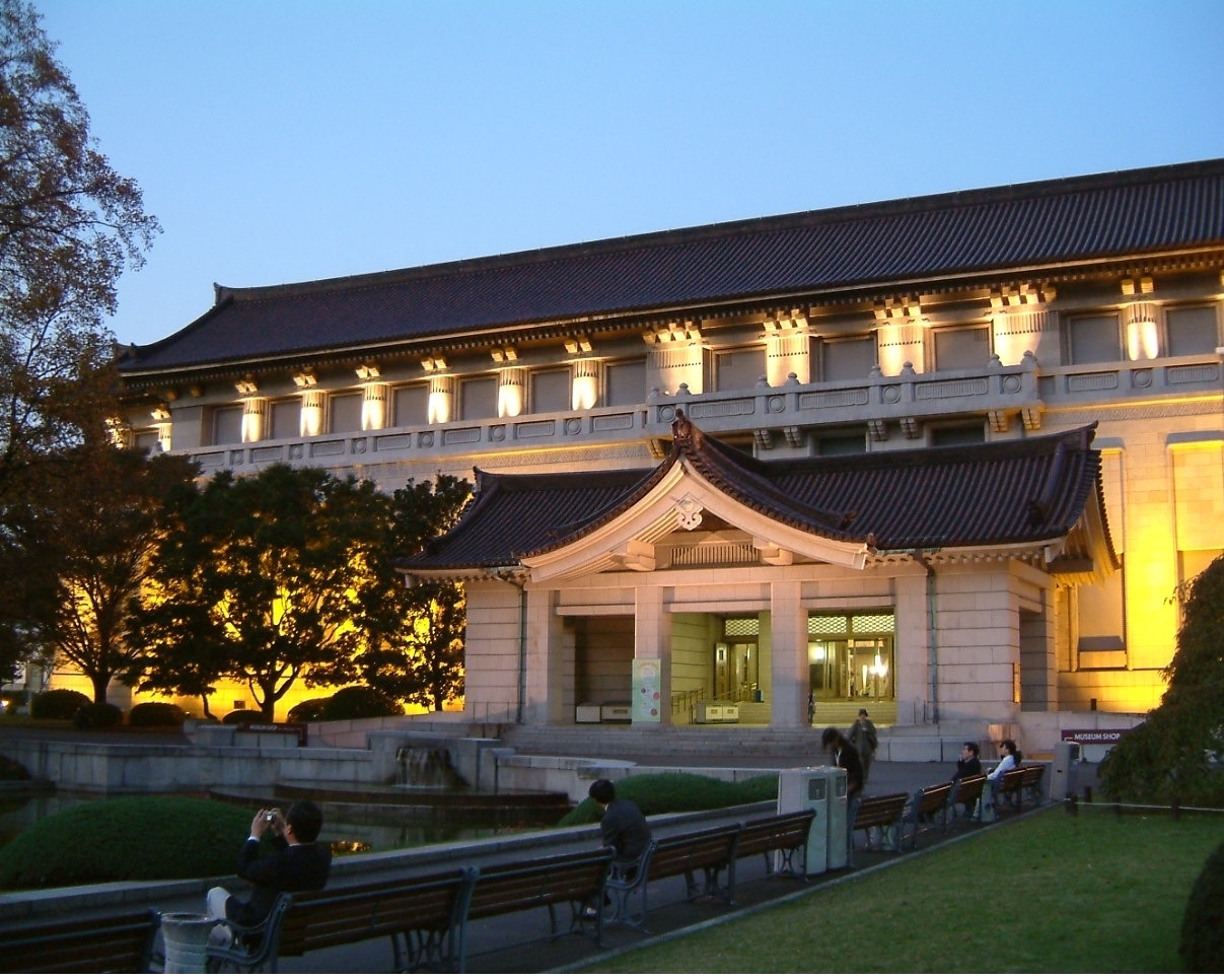 東京国立博物館 本館(夜間開館時)