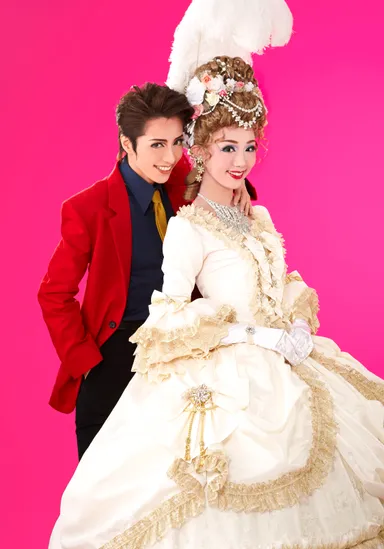 早霧 せいな、咲妃 みゆ　(C)宝塚歌劇団