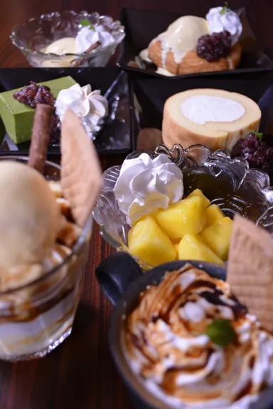 デザートも豊富に取り揃えてあります
