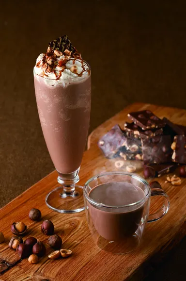 リンツ・ダークチョコレートジャンドゥーヤドリンク(銀座店イートイン仕様)