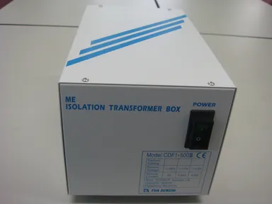 入力電圧100V、容量500VA医用変圧器(正面)