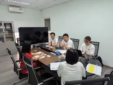 現地法人と商談