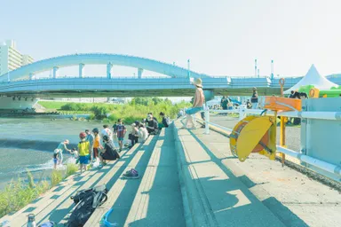 川のせせらぎ、流れ、最高な滞在空間