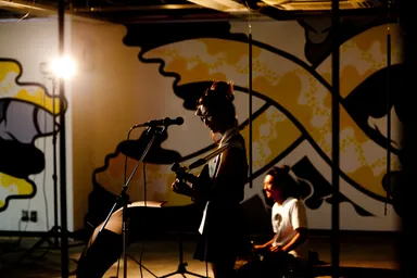 8Fでのライブパフォーマンス