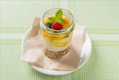 マンゴーソースと低脂肪豆乳のグラノーラ