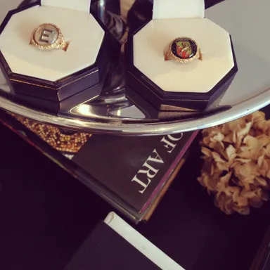 「Vintage Intaglio Ring」 各25,000円(税別)