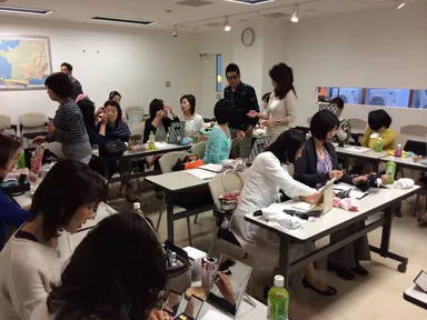 『衝撃！！間違いメイクの体験教室』