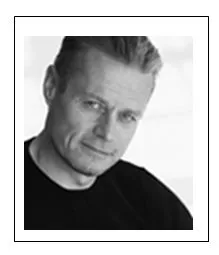 デザイナー顔写真