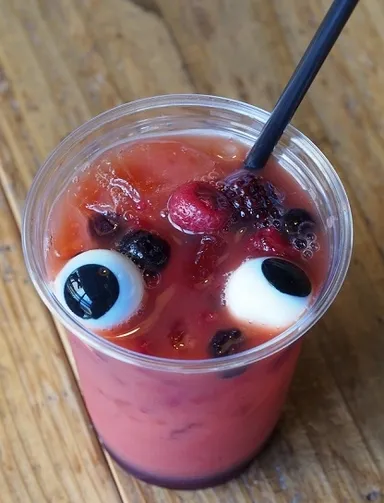 こぼれ目玉のブラッドジュース