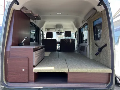 TINY内装グリーンベッド展開