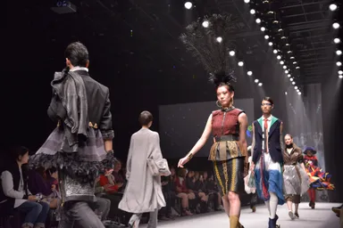 RUNWAY WAVEのSHOWの様子