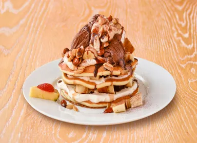 バナナとナッツのチョコレートパンケーキ