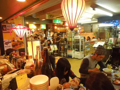 屋台風　店内(昼)