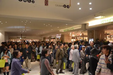 オープン直後のにぎわい