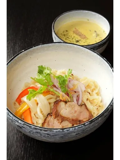 豆乳グリーンカレーつけ麺