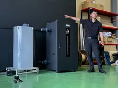 シェルター用換気システム「ATバリア150」による煙除去の清浄デモンストレーションの様子