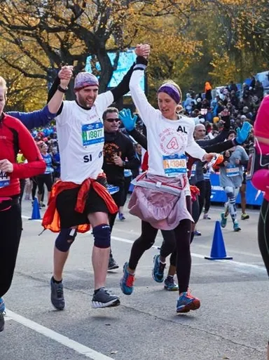 ニューヨークマラソンを完走した視覚障がいを持つサイモンさん1