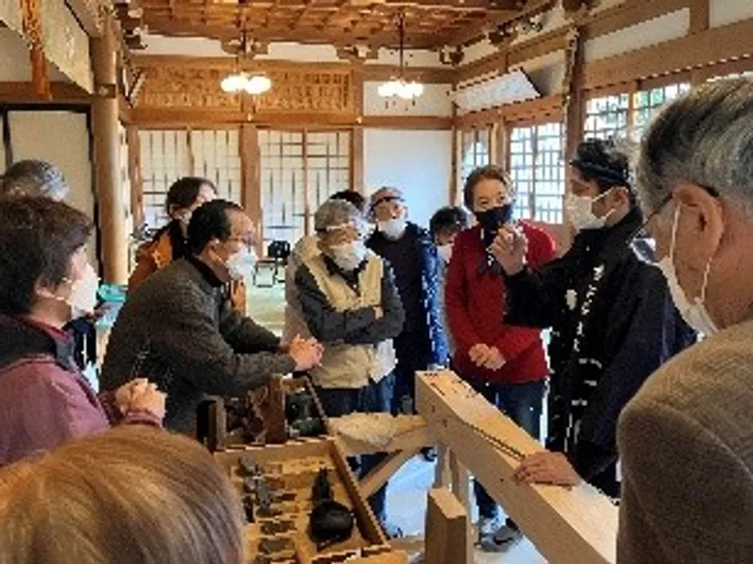 「宮大工の學校」作業の様子(3)