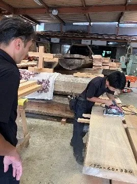 「宮大工の學校」作業の様子(1)