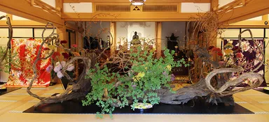 円覚寺 假屋崎省吾の個展作品