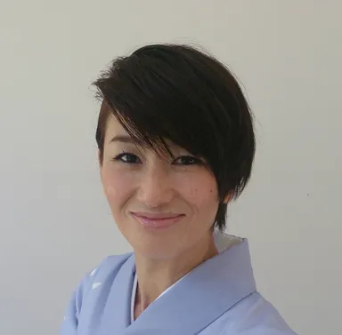 石井 稚子(WAKAKO)