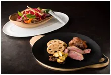 「季節野菜のリボンサラダ」(写真　左)「北海道産仔羊のロースト」(写真　右)