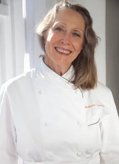 創業者　サラベス・レヴィ―ン