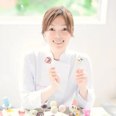 代表：都築美穂