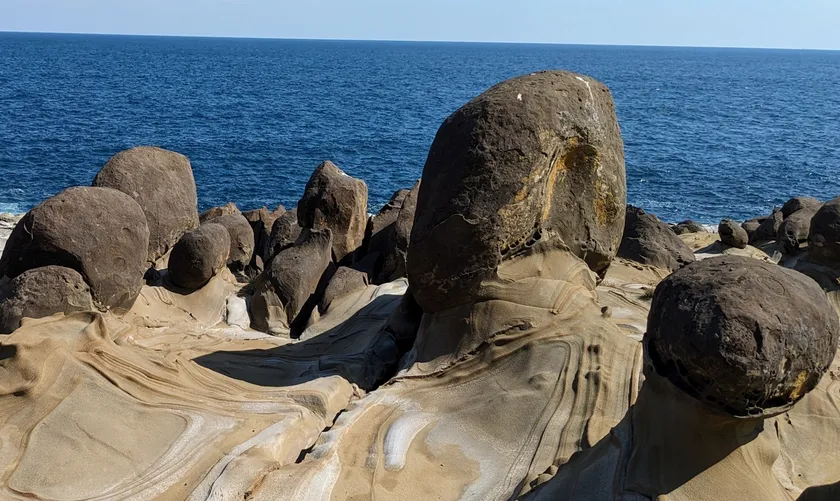 図1:自然界に見られるコンクリーション