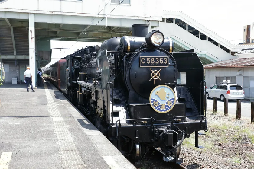SLパレオエクスプレス 行田市駅入線時の様子(7月22日(火) 試運転時)1