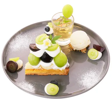 シャインマスカットのタルト(ドリンク付き)