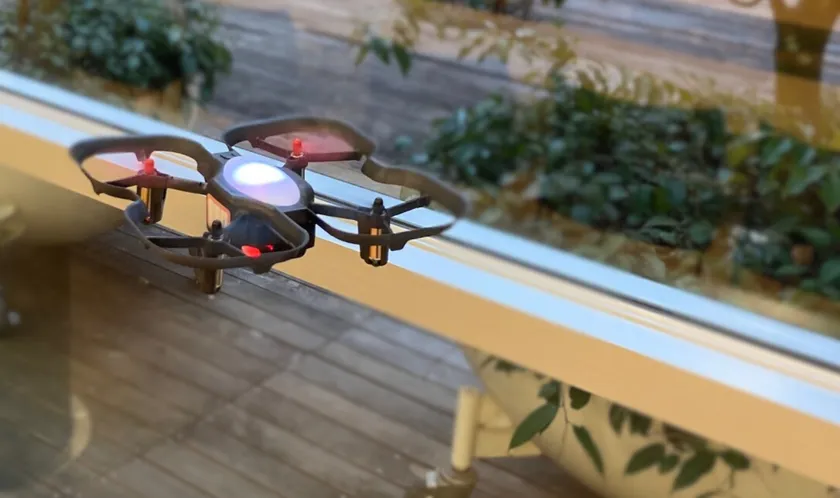 ドローンで遊ぼう!