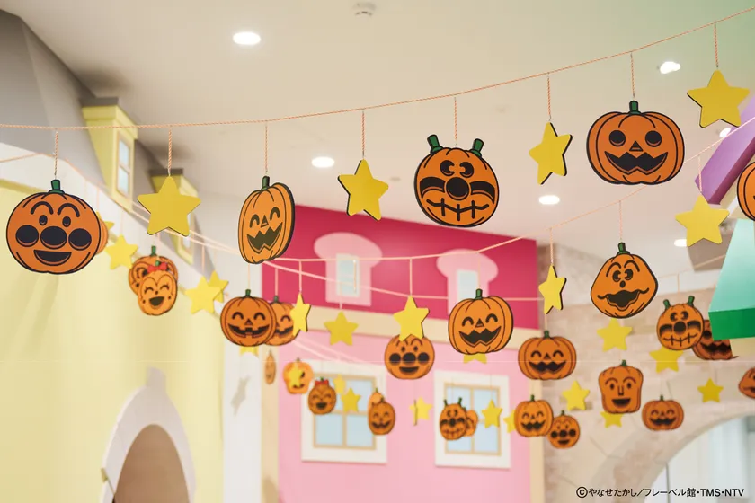 ハロウィーン装飾とフォトスポット ※画像はイメージです