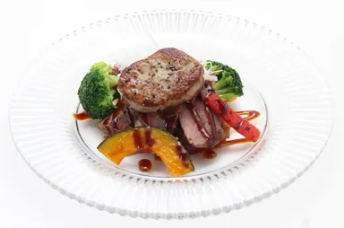 サーロインステーキ フォアグラ添え